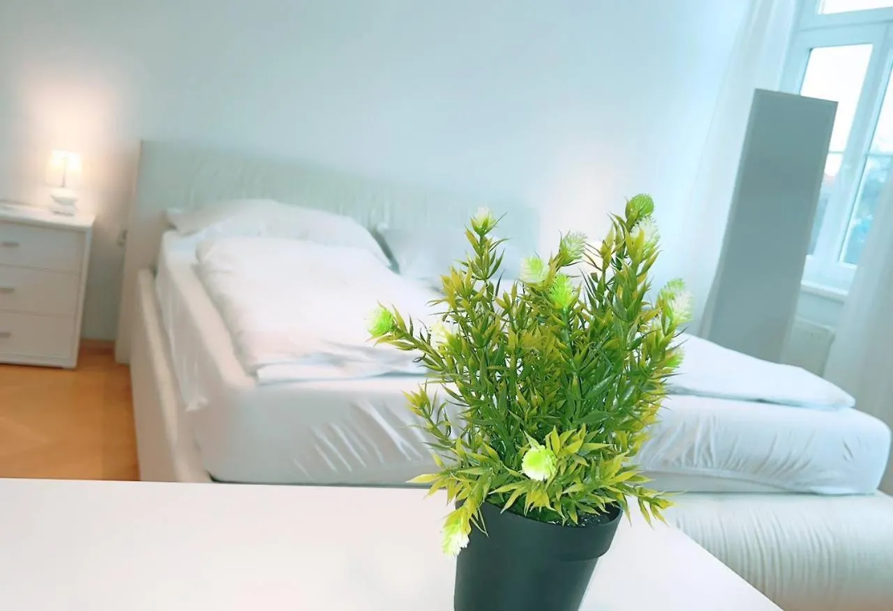 Cozy Room In Keplerplatz Kp T contacts