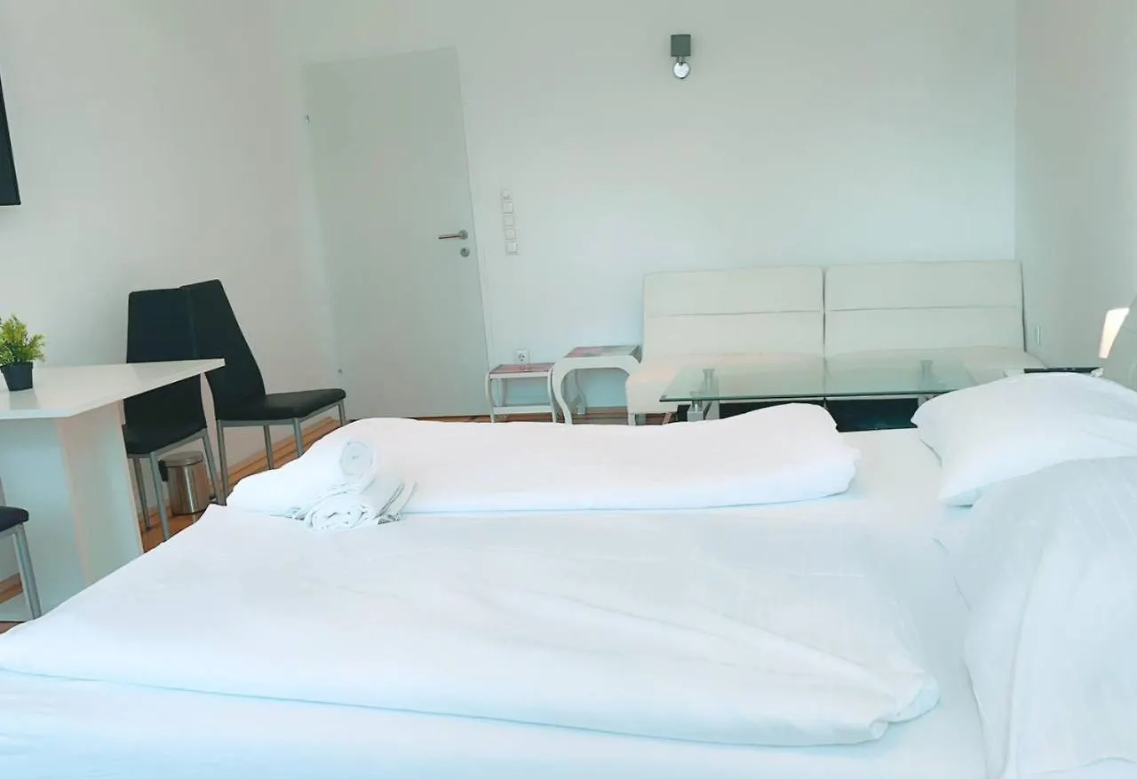 Cozy Room In Keplerplatz Kp T Vienna Homestay