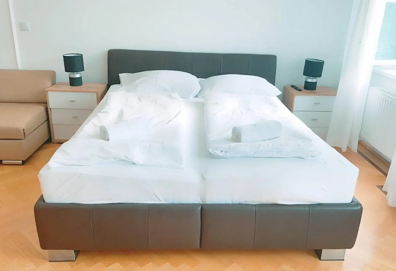 Cozy Room In Keplerplatz Kp T Vienna Homestay